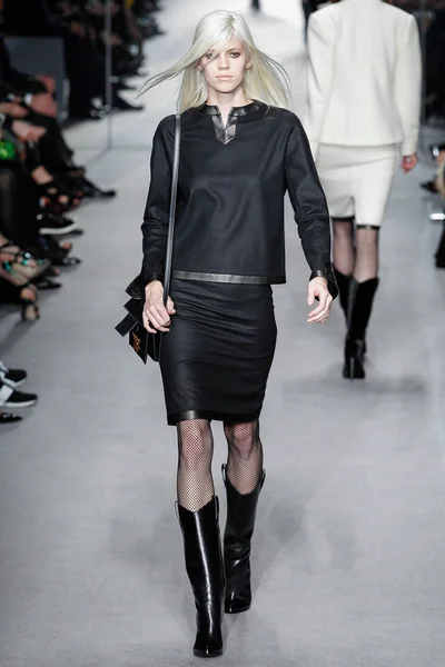 Look 7